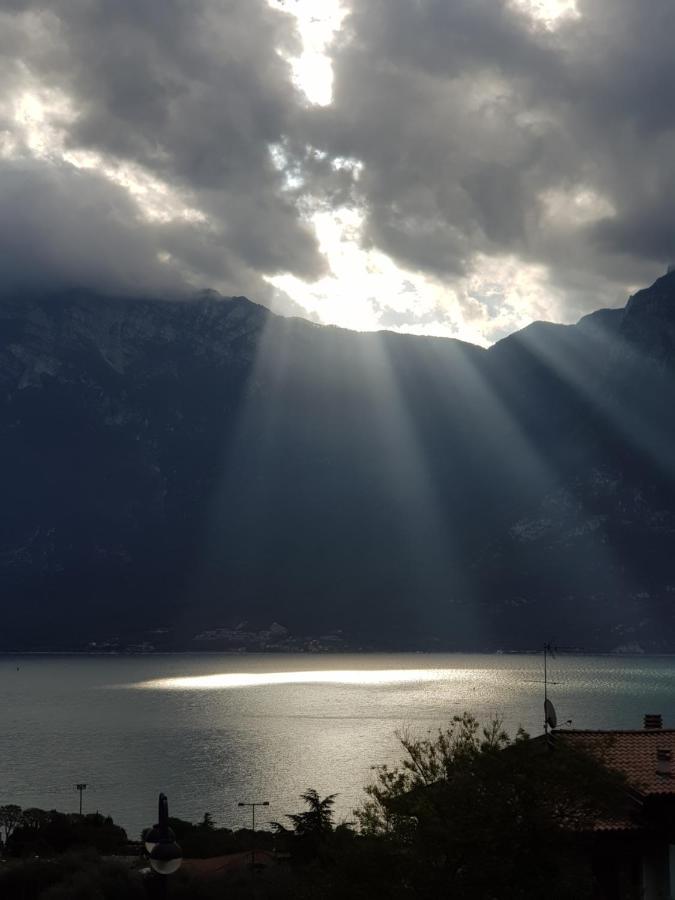Guesthouse "Villa Tamas" Limone sul Garda Dış mekan fotoğraf