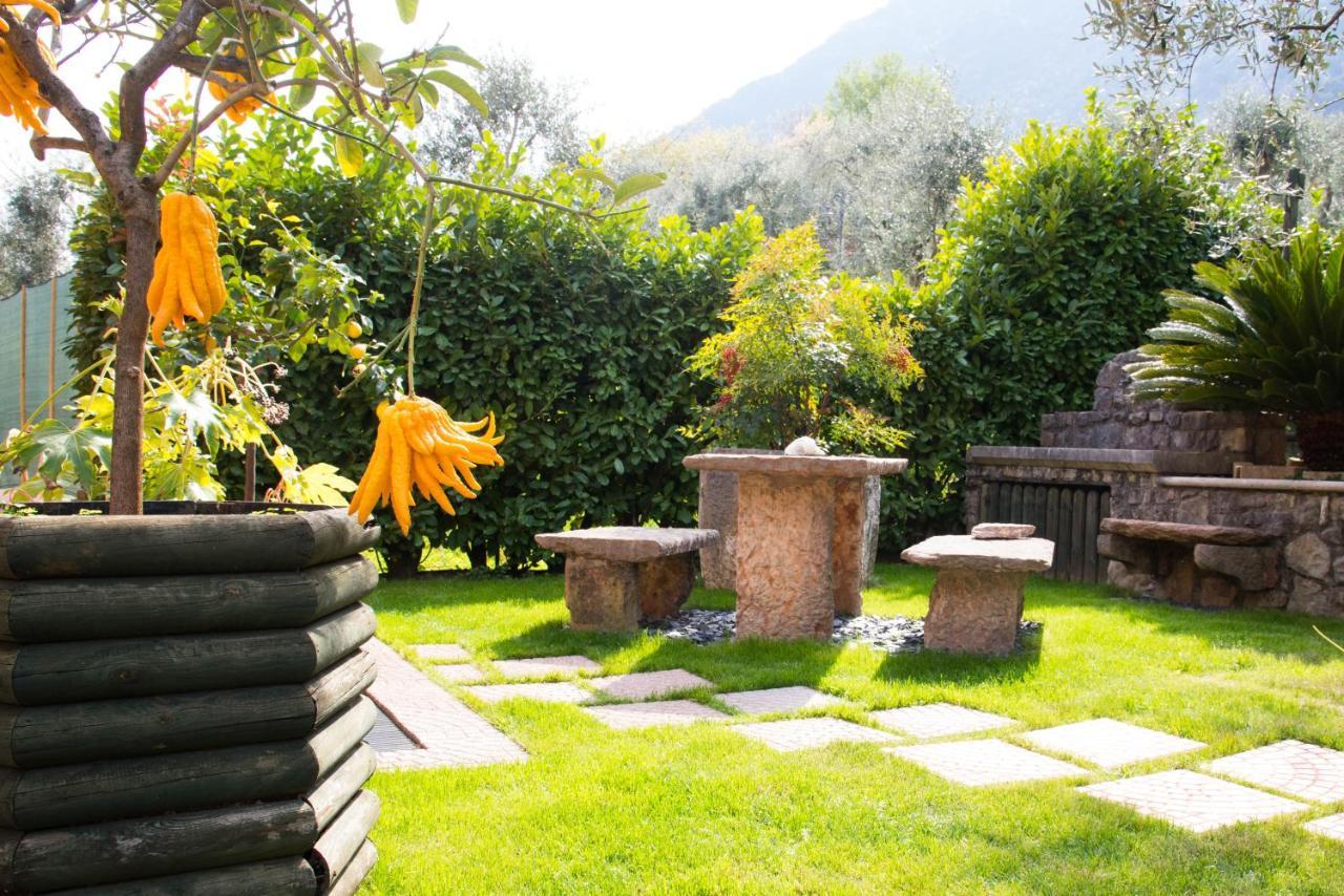 Guesthouse "Villa Tamas" Limone sul Garda Dış mekan fotoğraf